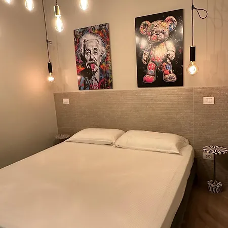 Living 43 - By Palazzo Gozzi B&B Parma