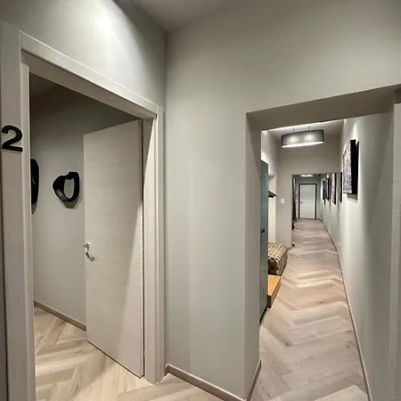 Living 43 - By Palazzo Gozzi B&B Parma