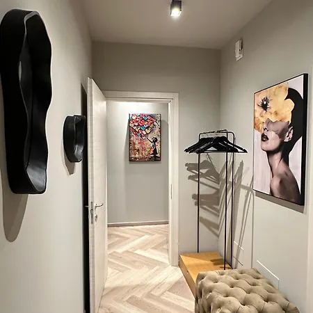 Living 43 - By Palazzo Gozzi B&B